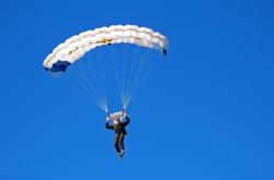 开云体育-太阳加时险胜篮网，爱德华兹的节奏魔法如何点燃全队