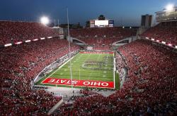 开云体育APP下载-赛道上的独舞者，塔图姆统治F1街道赛之夜