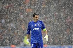 开云官网-上海队强势拿下活塞，米切尔成为关键先生