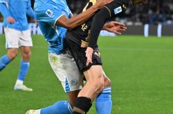 开云体育APP下载-弗罗西诺内球员出色发挥，客场轻取对手