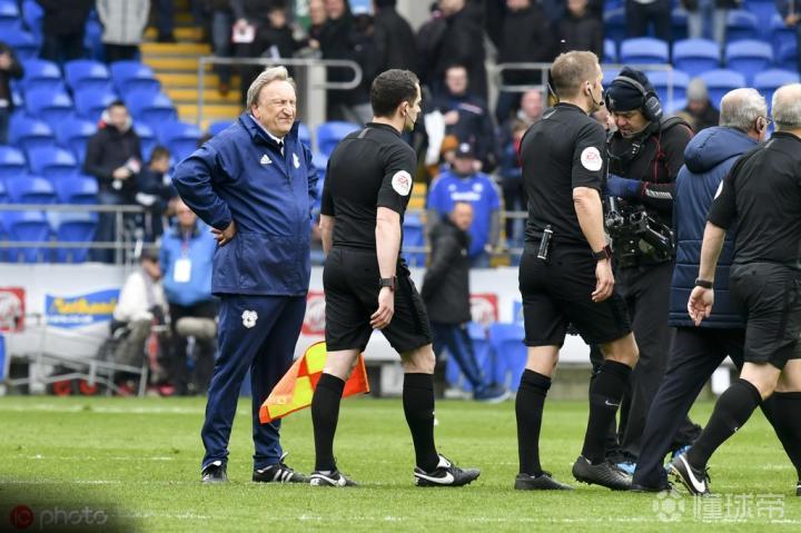 包含卡迪夫城客场惨败南安普敦，连续失利的词条