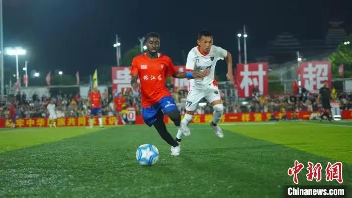 青海队在主场比赛中表现出色,感谢球迷助威 青海队在主场比赛中表现出色,感谢球迷助威