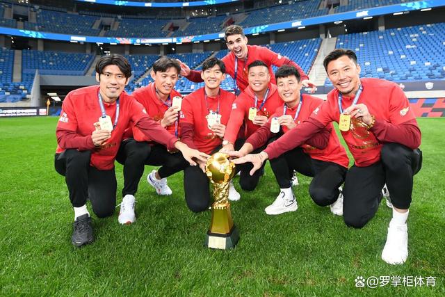 上港阵容曝光，主教练布局独特备战全力的简单介绍