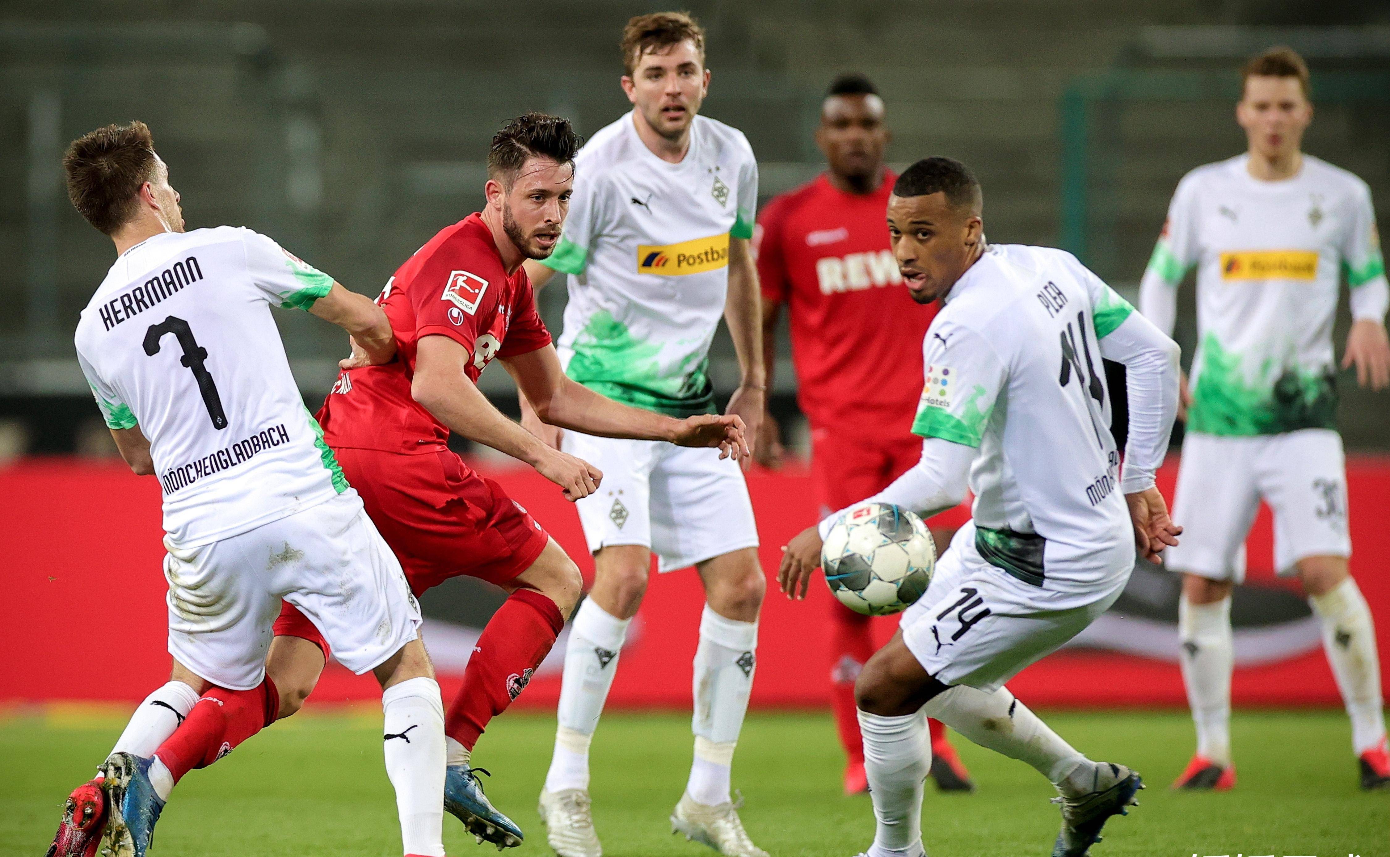 尤文图斯主场告捷,马拉多纳再次轻松晋级 尤文图斯主场告捷,马拉多纳再次轻松晋级