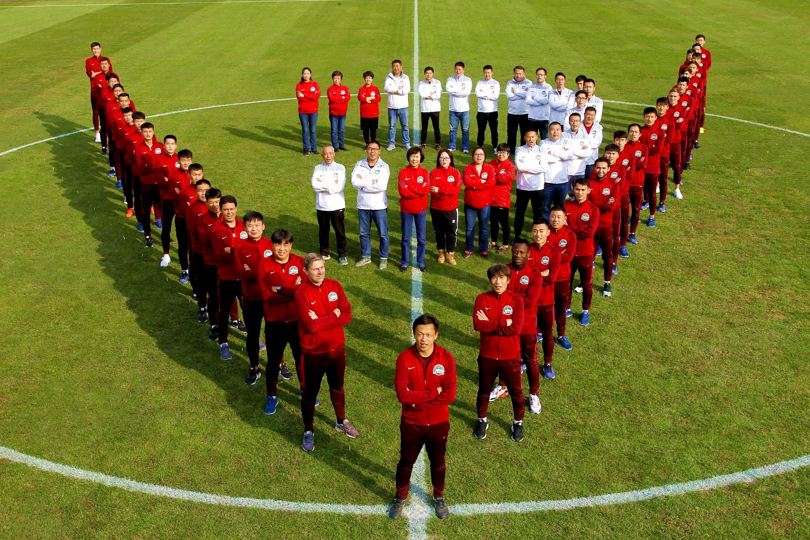 包含贵阳风雨队主场胜利！球队士气高昂实现意义重大的胜利的词条