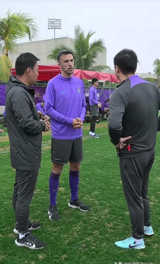 关于汉军新援积极适应训练，将在与申花的比赛中亮相的信息