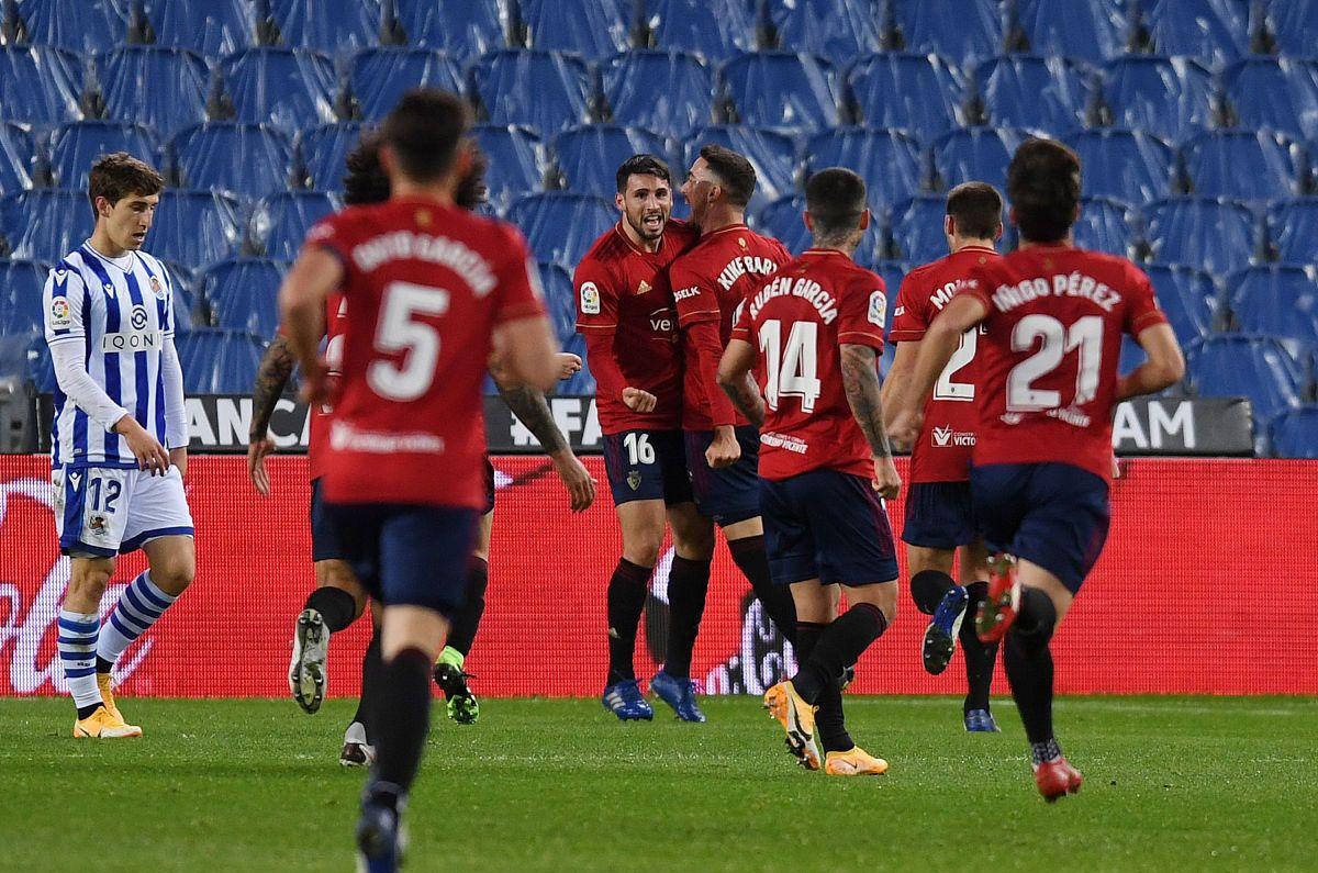 包含沃尔夫斯堡迎战杜塞尔多夫，争夺胜利的词条