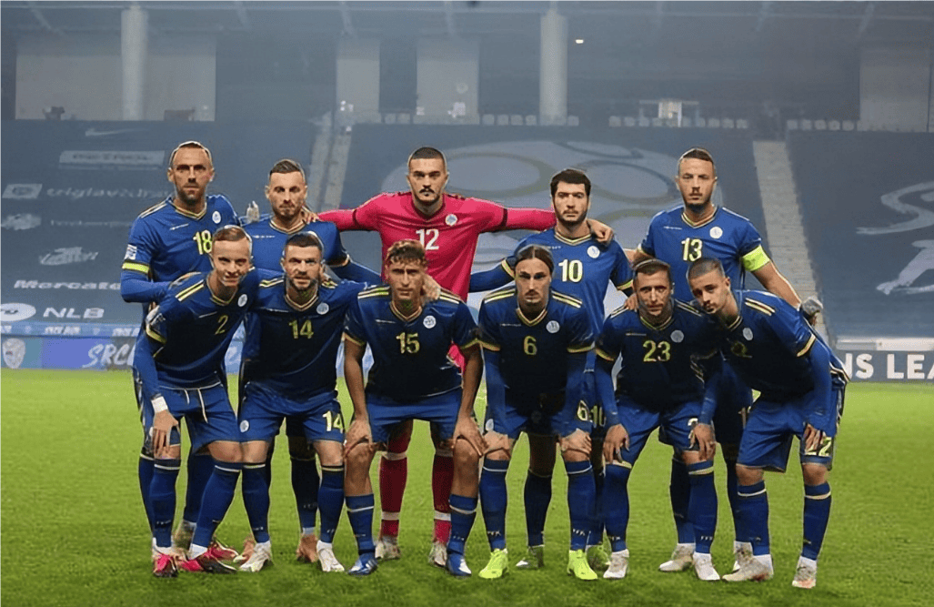 欧国联擂台赛中，球员拼尽全力争胜