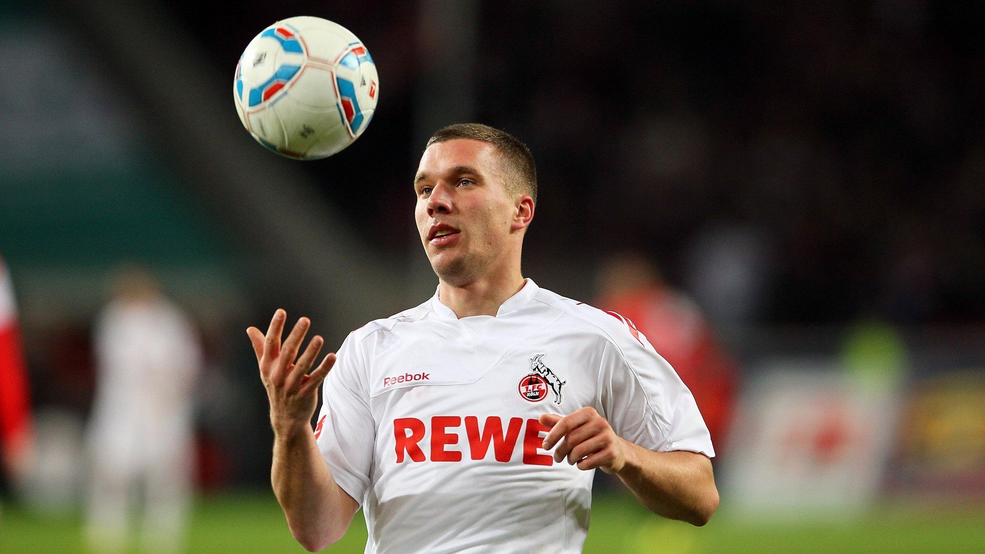 梅赛德斯力克法拉利，佩雷兹高光表现改写赛季格局