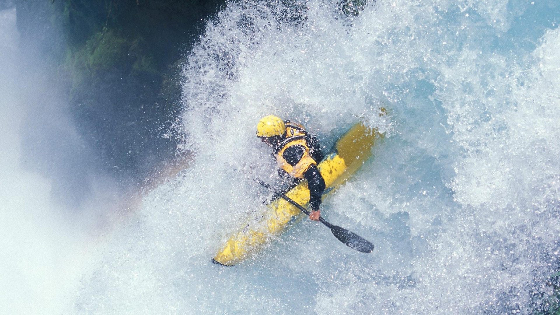 冷门与热浪，波兰横扫英格兰，张本智和点燃赛场
